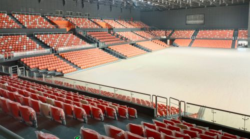 場館座椅的“骨骼”之謎：吹塑 vs 注塑，為何征途座椅選擇氣輔注塑？?